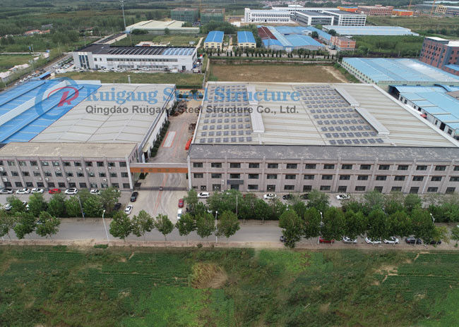 Qingdao Ruigang Steel Structure Co., Ltd. linea di produzione del fabbricante